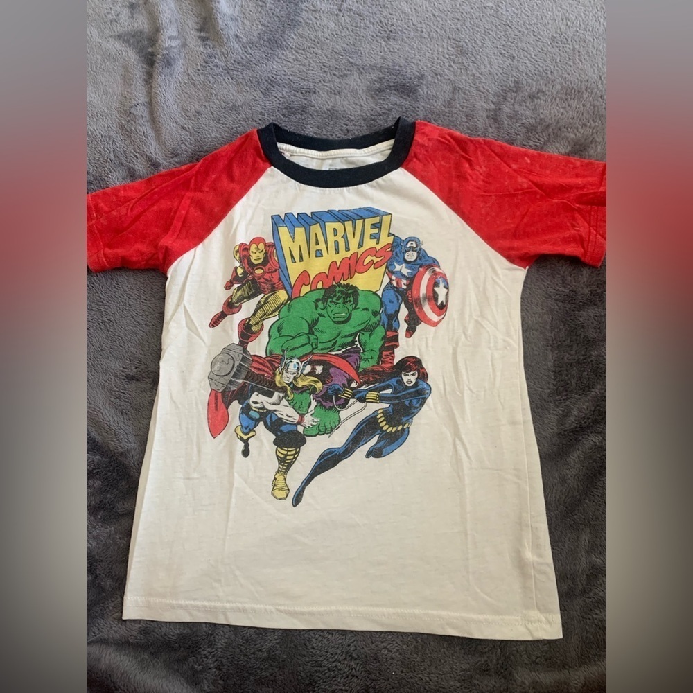 Marvel Logo Tee in Black and White
